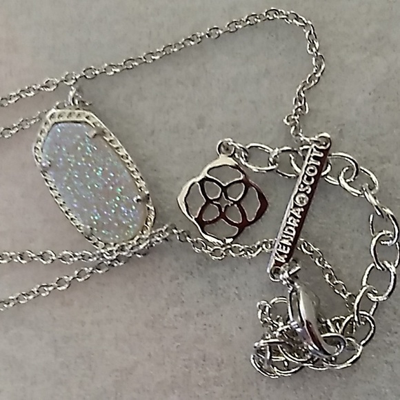 NEW Elisa Iridescent Drusy Silver Pendant Necklace🤍 - Picture 6 of 15